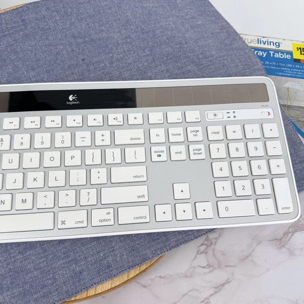 Logitech K750 Wireless Solar Keyboard Mac Silver White Y-R0016‎ Ultra Slim